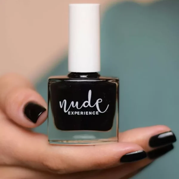 Vernis à ongles noir